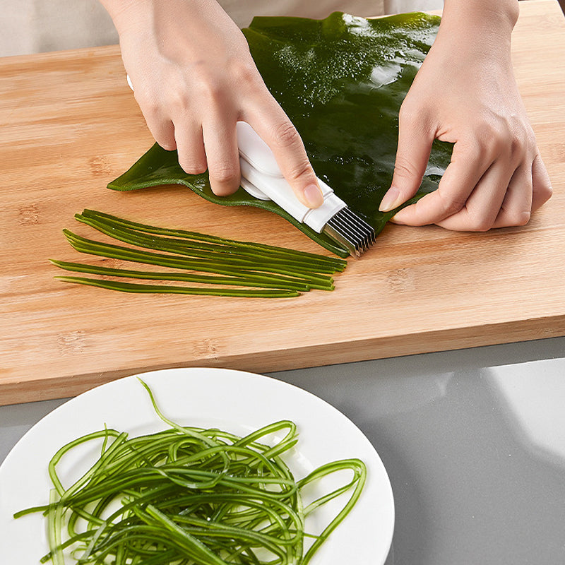 🔥3 In 1 Multifunktionales Rotierendes Schälmesser🔥