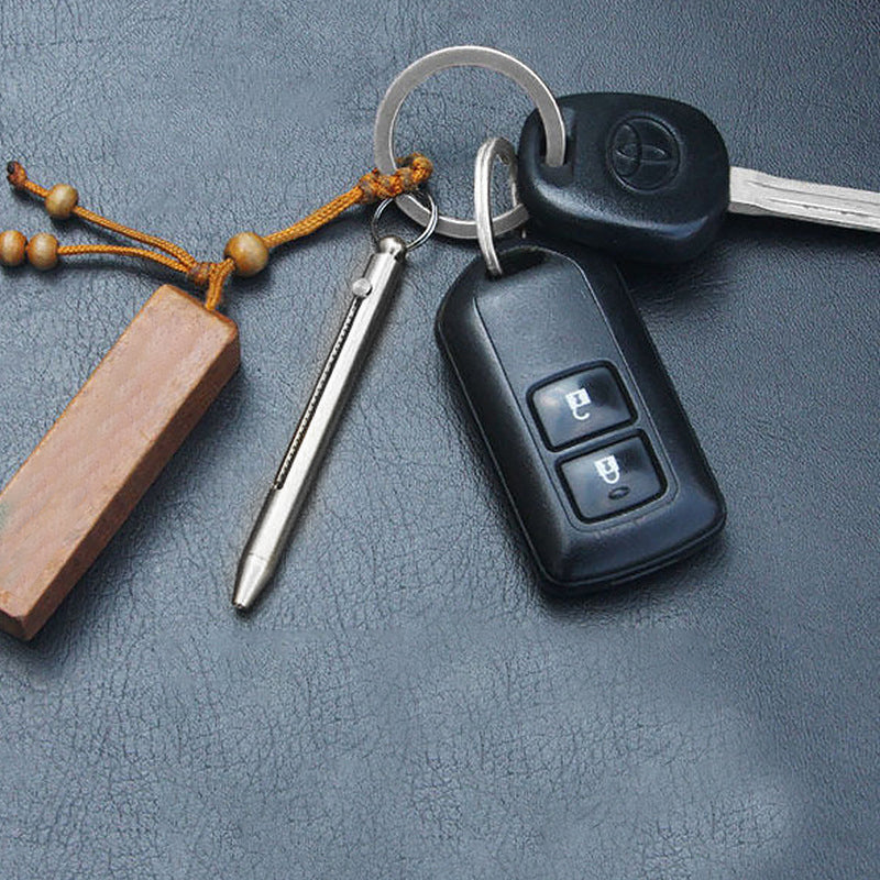 Einziehbarer Zahnstocher aus Titan