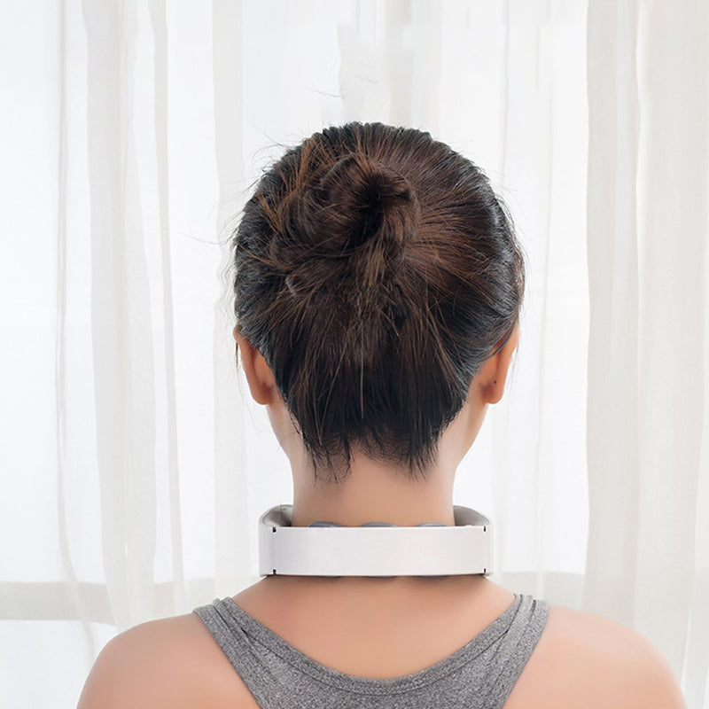 🔥Silvester-Sale - 50 % Rabatt🔥Intelligentes elektrisches Nacken- und Schultermassagegerät