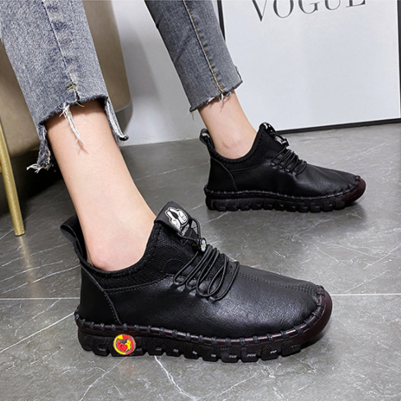 Damen flache Freizeitschuhe mit runder Zehenpartie und Schnürung