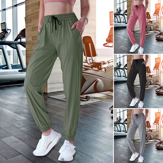 Einfarbige Jogginghose mit elastischem Bund